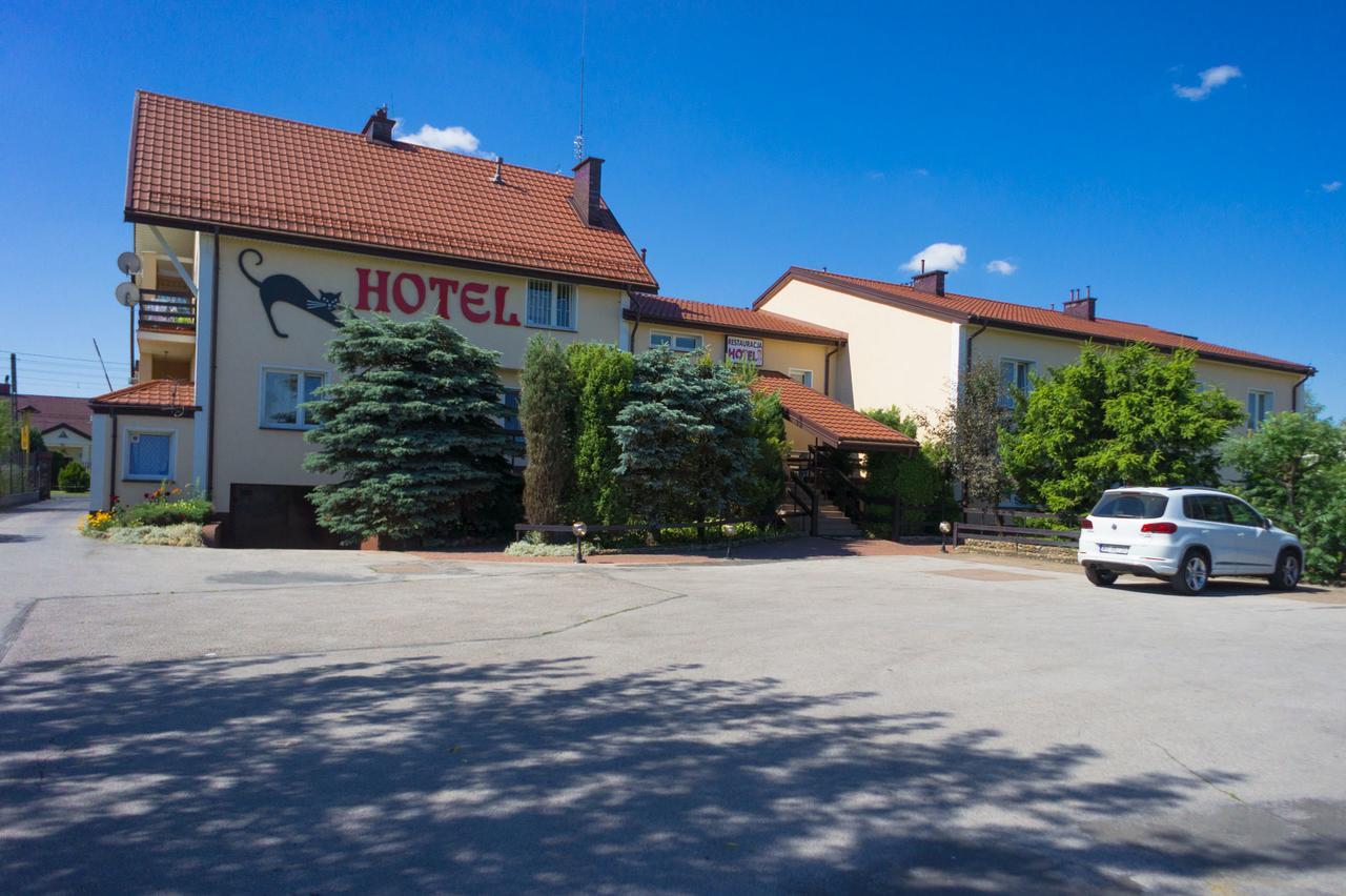 Siestrzen Hotel Kot מראה חיצוני תמונה